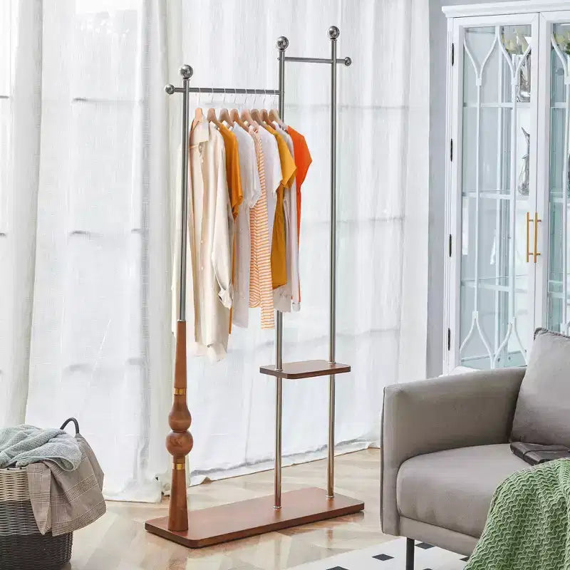 Porte-manteau avec étagères en bois et cadre en acier inoxydable, porte-manteau industriel au design élégant, arbre à manteaux pour salon, chambre à coucher, argent