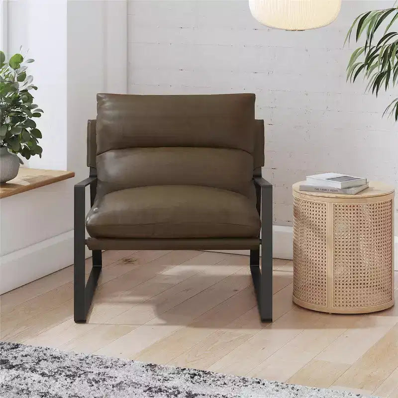 Chaise d'appoint en similicuir avec cadre en métal